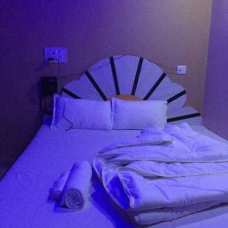 فاراناسي Oyo 75627 New Ankit Guest House المظهر الخارجي الصورة