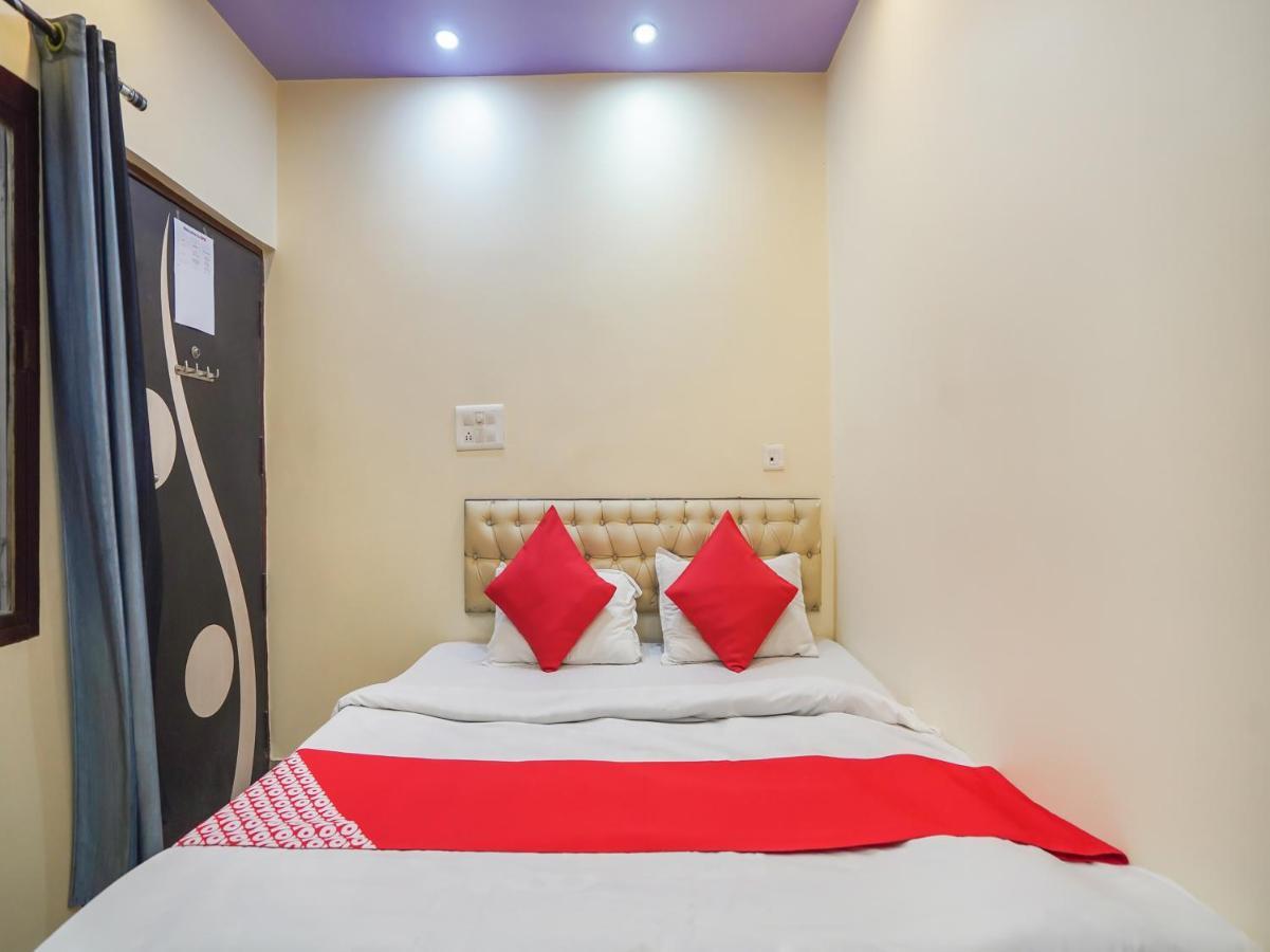فاراناسي Oyo 75627 New Ankit Guest House المظهر الخارجي الصورة